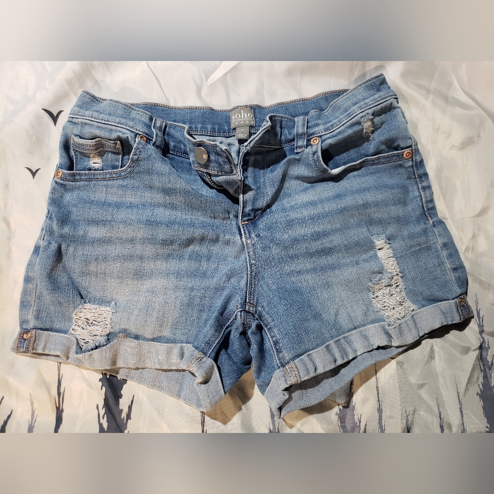 Soho • women's jean short • size 6